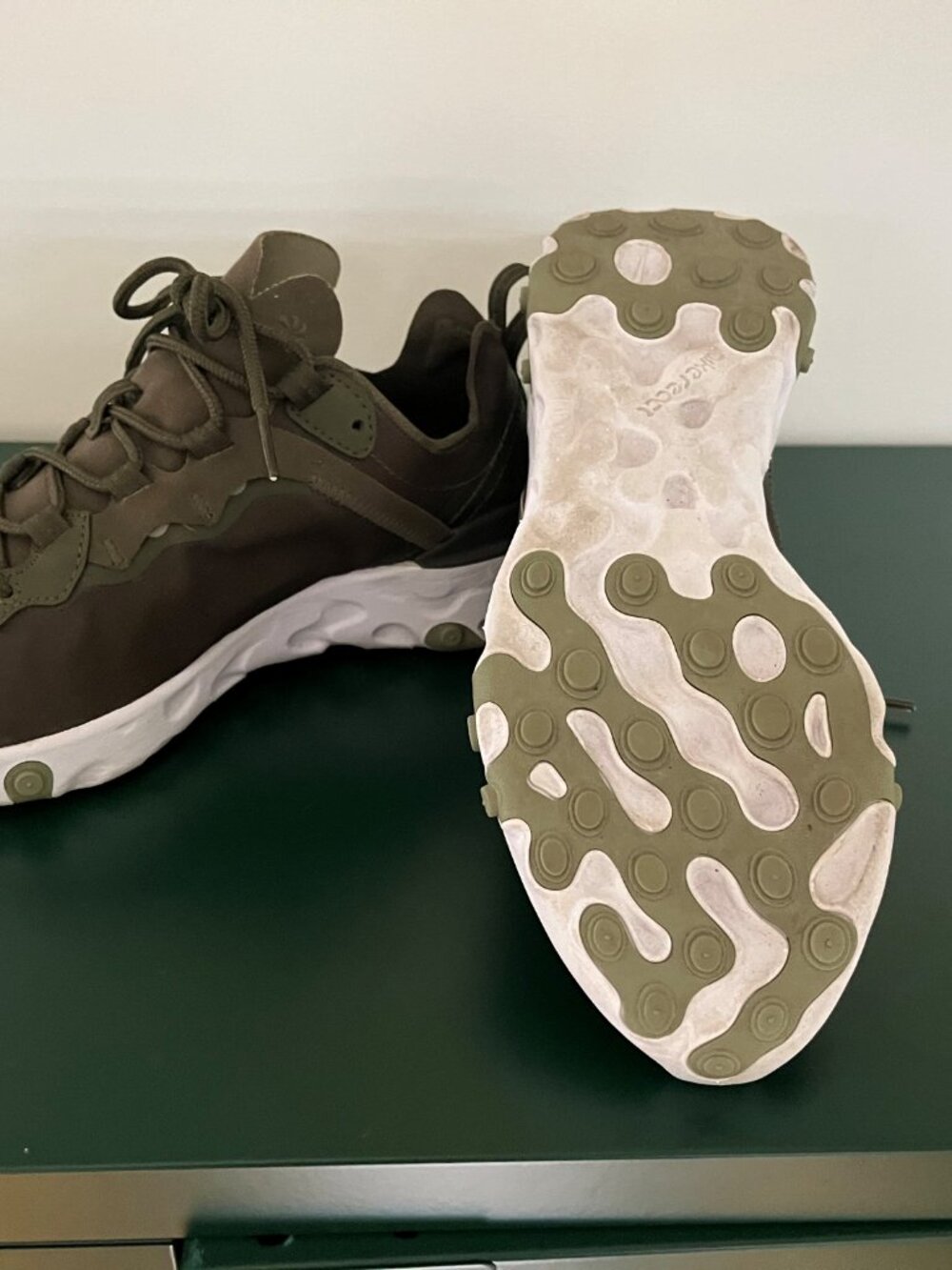 Nike React Olive Green Size 7.5 - Picture 3 of 3